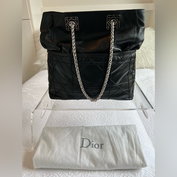 Authentic - Christian Dior Black Cannage Leather Granville Chain Link Tote - Picture 13 of 14